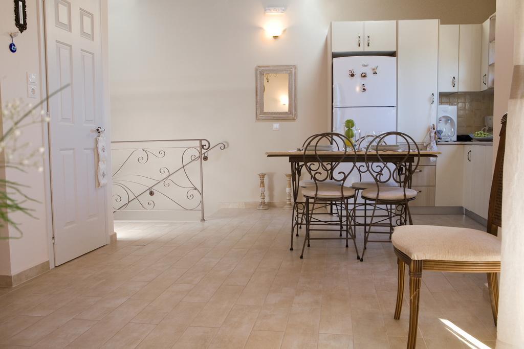 Kores Villas Нідрі Екстер'єр фото
